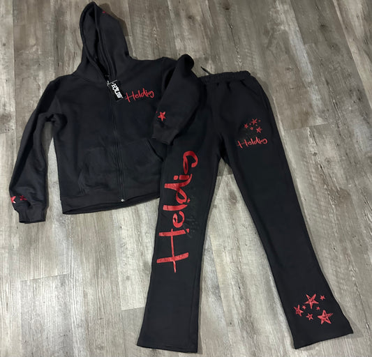 IN PLAIN SIGHT SWEATSUIT